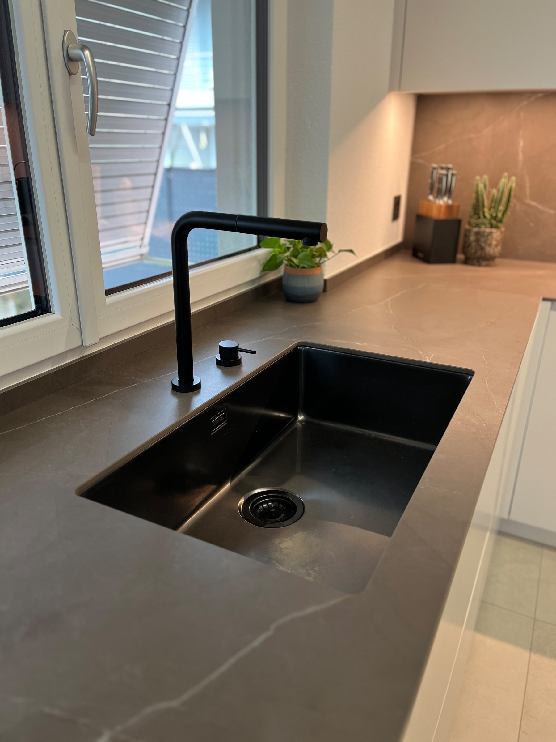 Cucina ad L avorio — Camorino, Svizzera