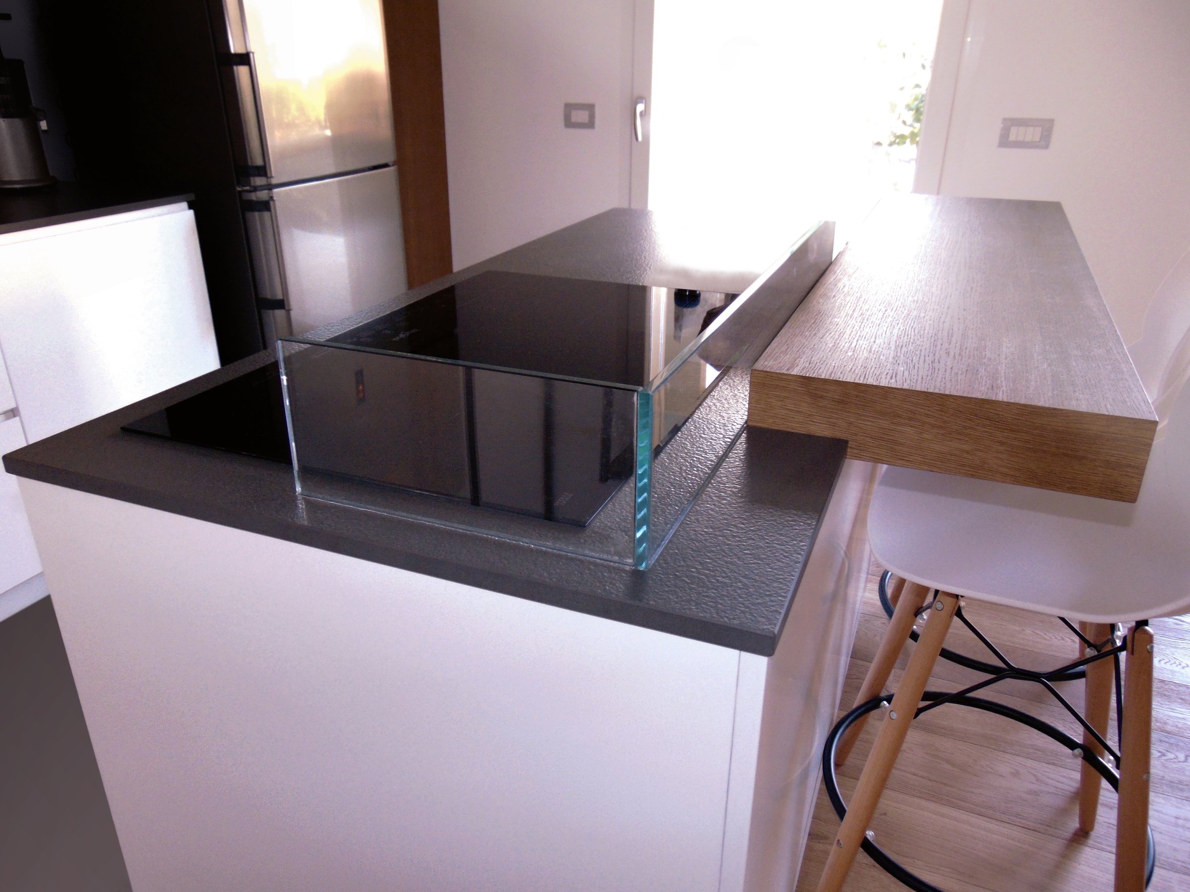 Cucina su misura con isola | Rovere & bianco — 