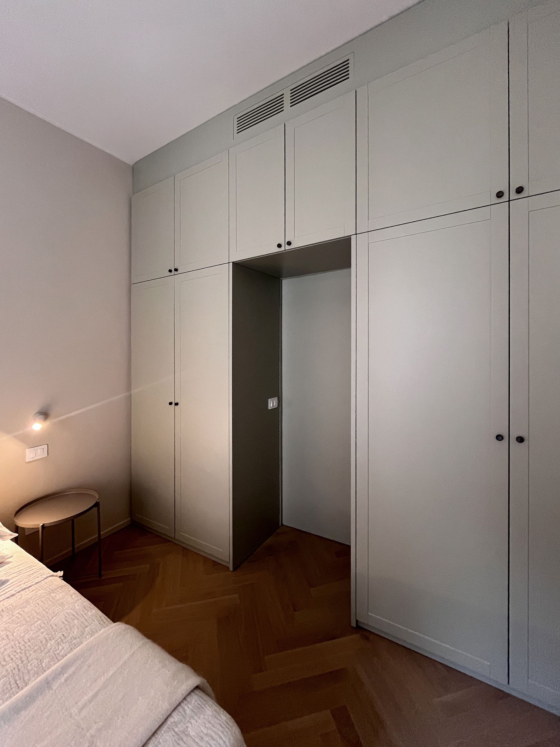 Sistemi notte su misura: quando il contenimento diventa parte integrante dell'architettura. — 